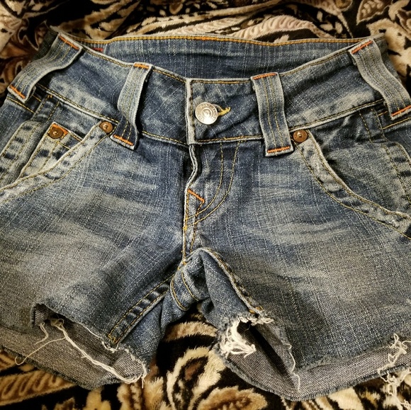 True Religion shorts - Picture 2 of 3